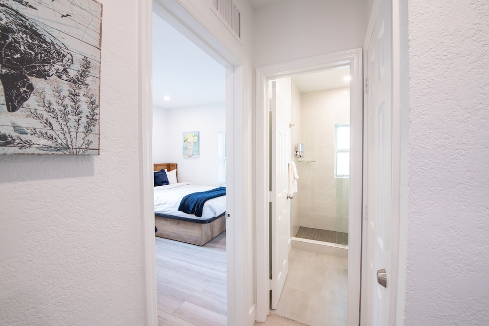 The Lauderdale Boutique Hotel 48/50