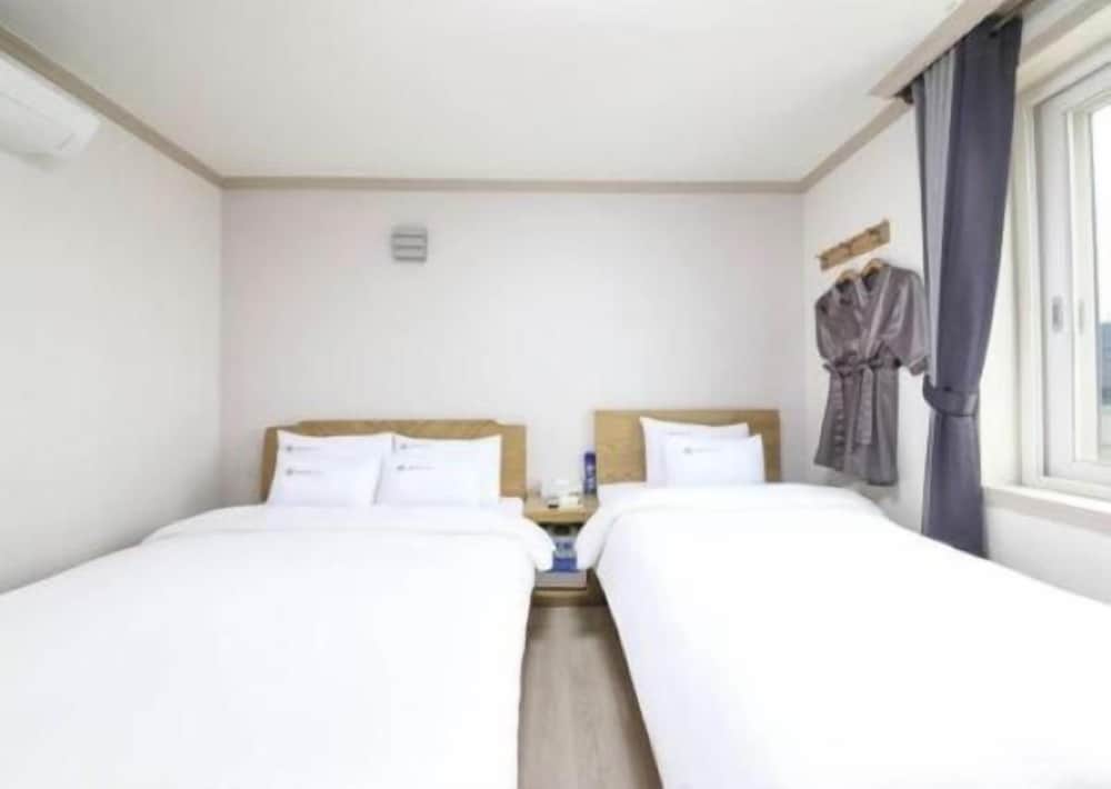 Mj Tour Hostel 11/47
