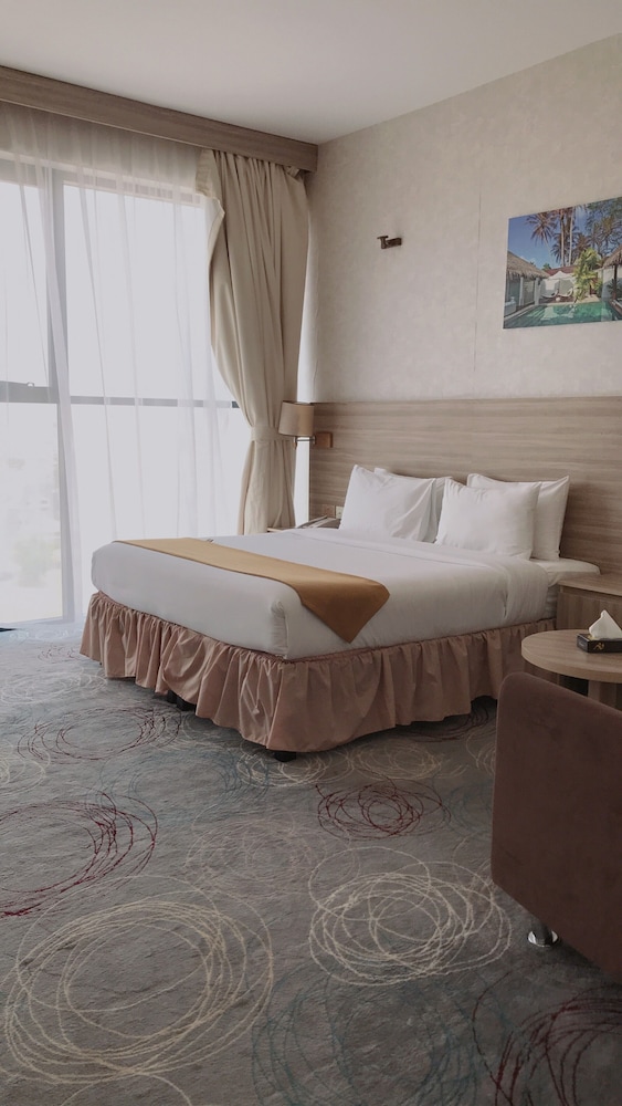 Grand Tourist Hotel 18/50