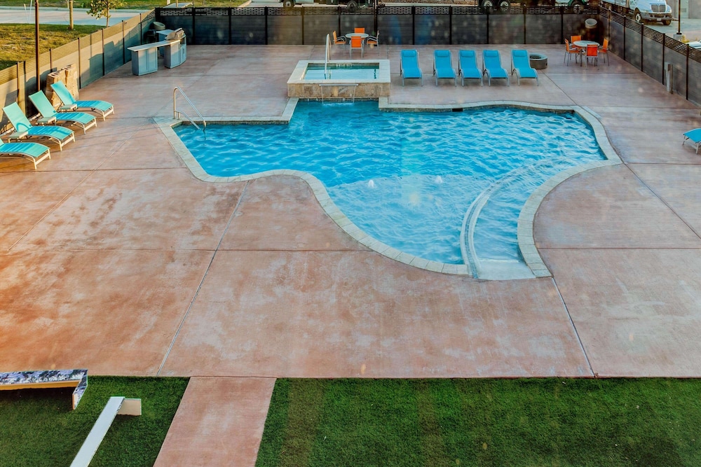 La Quinta Inn & Suites By Wyndham San Antonio Alamo City 3/49
