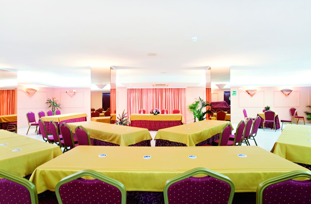 Hotel Perla Marina 40/50