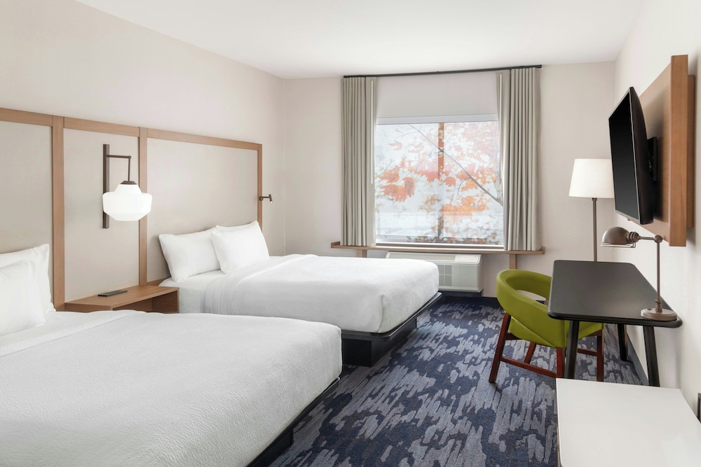 Fairfield Inn & Suites by Marriott Detroit Taylor 14/36