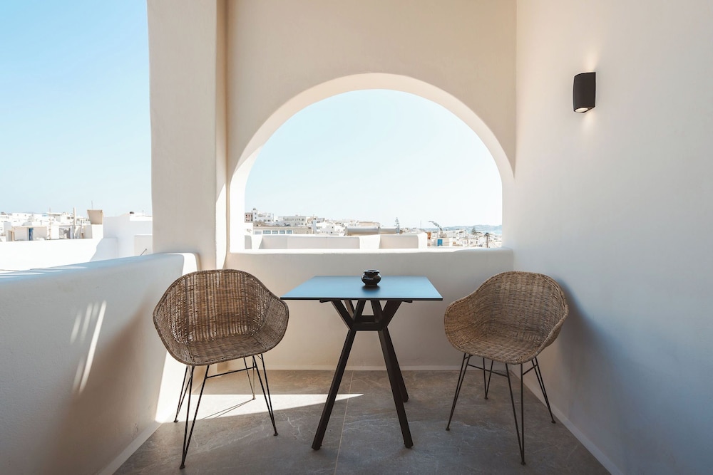 Emery Boutique Apartments 41/50