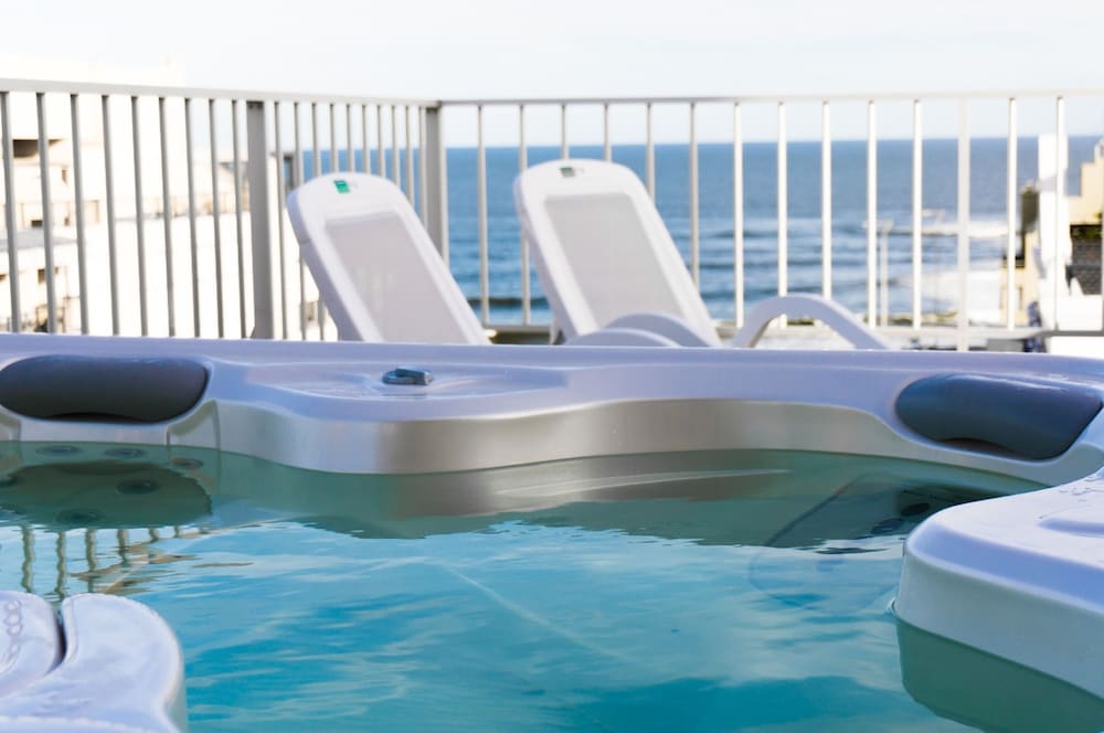 swimming pool spa