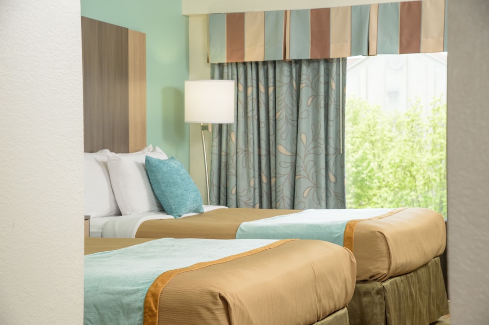 Pigeon River Inn 40/65