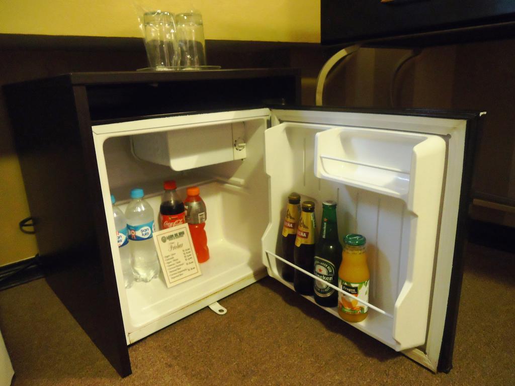LEON DE ORO INN & SUITES 2/18
