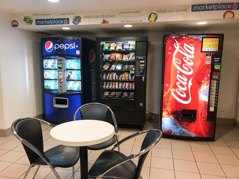 Motel6 Buttonwillow, CA - Central 34/50