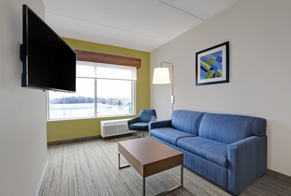 Holiday Inn Express And Suites Port Elgin 35/50