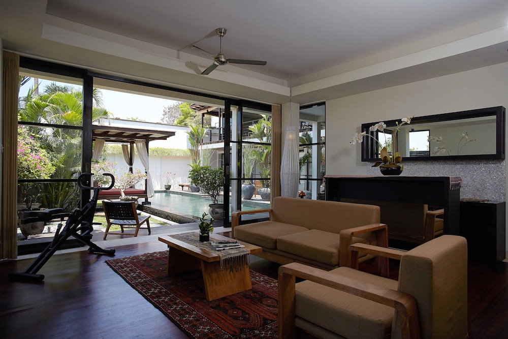 TEMPLE HILL RESIDENCE 45/72