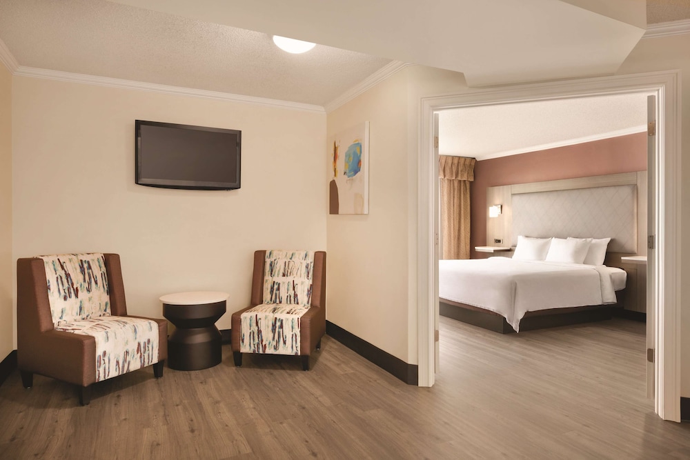 Radisson Hotel Lenexa Overland Park 22/54