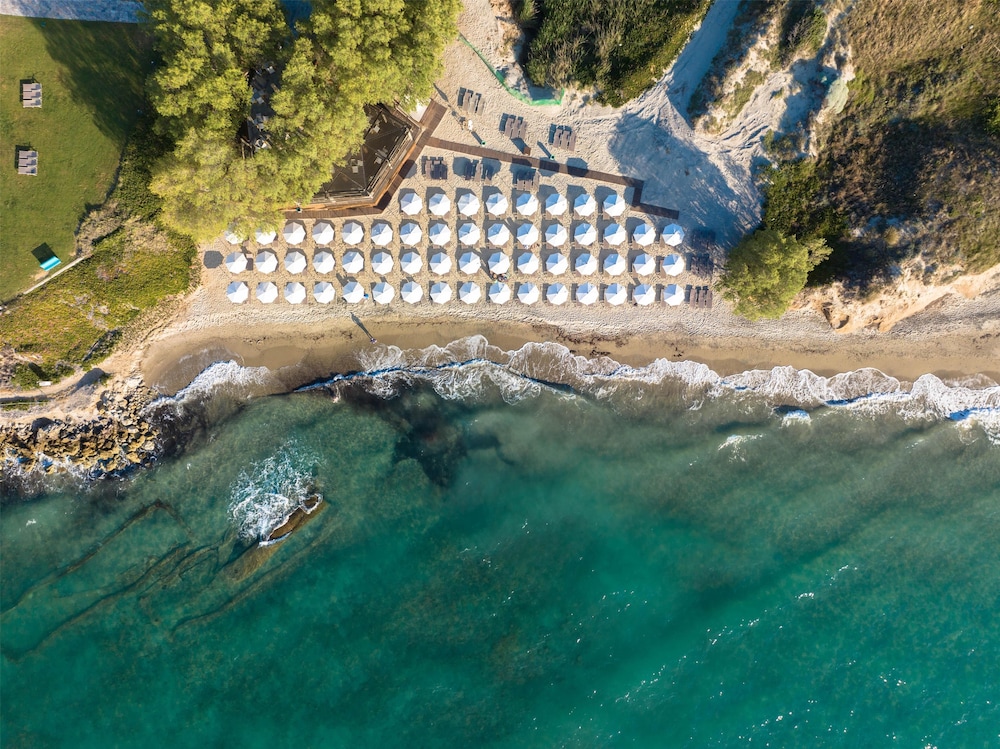 Neptune Luxury Resort in Mastichari