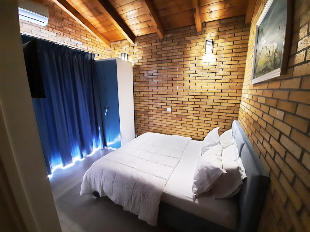 Hotel Piccollino 36/78