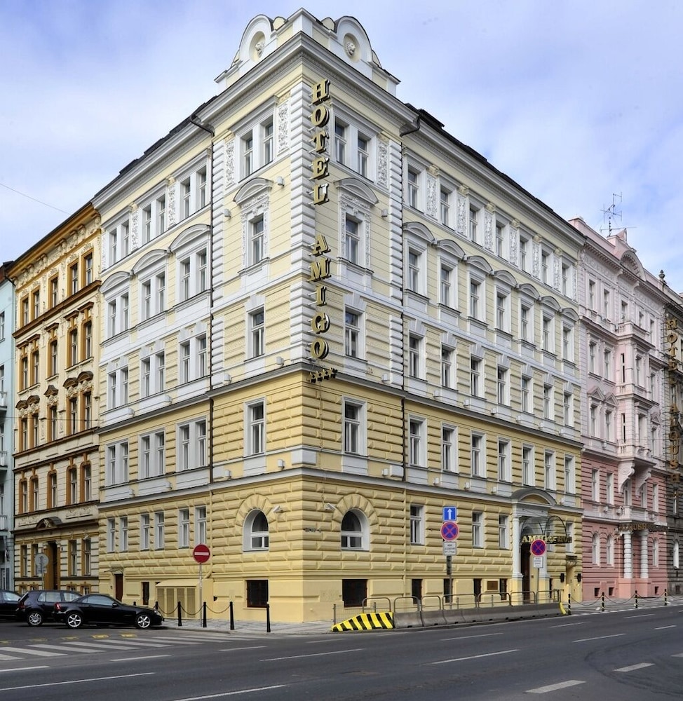 Amigo City Centre Hotel 58/62