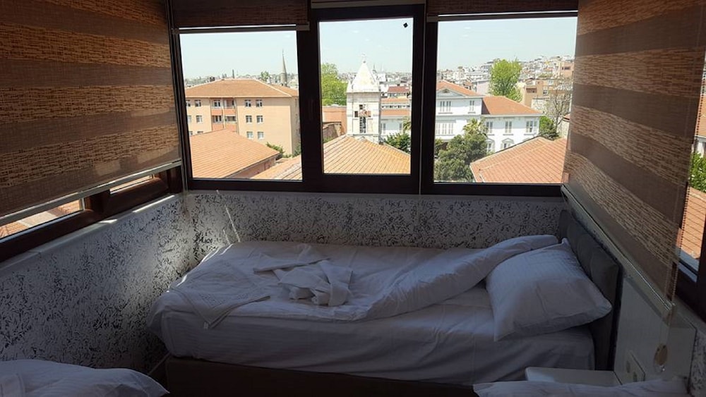 Sun Comfort Hotel 22/48