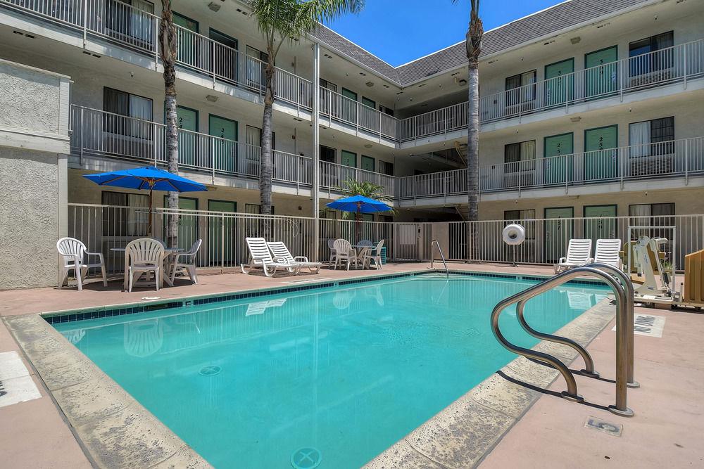 Beach Side Inn Anaheim 21/24