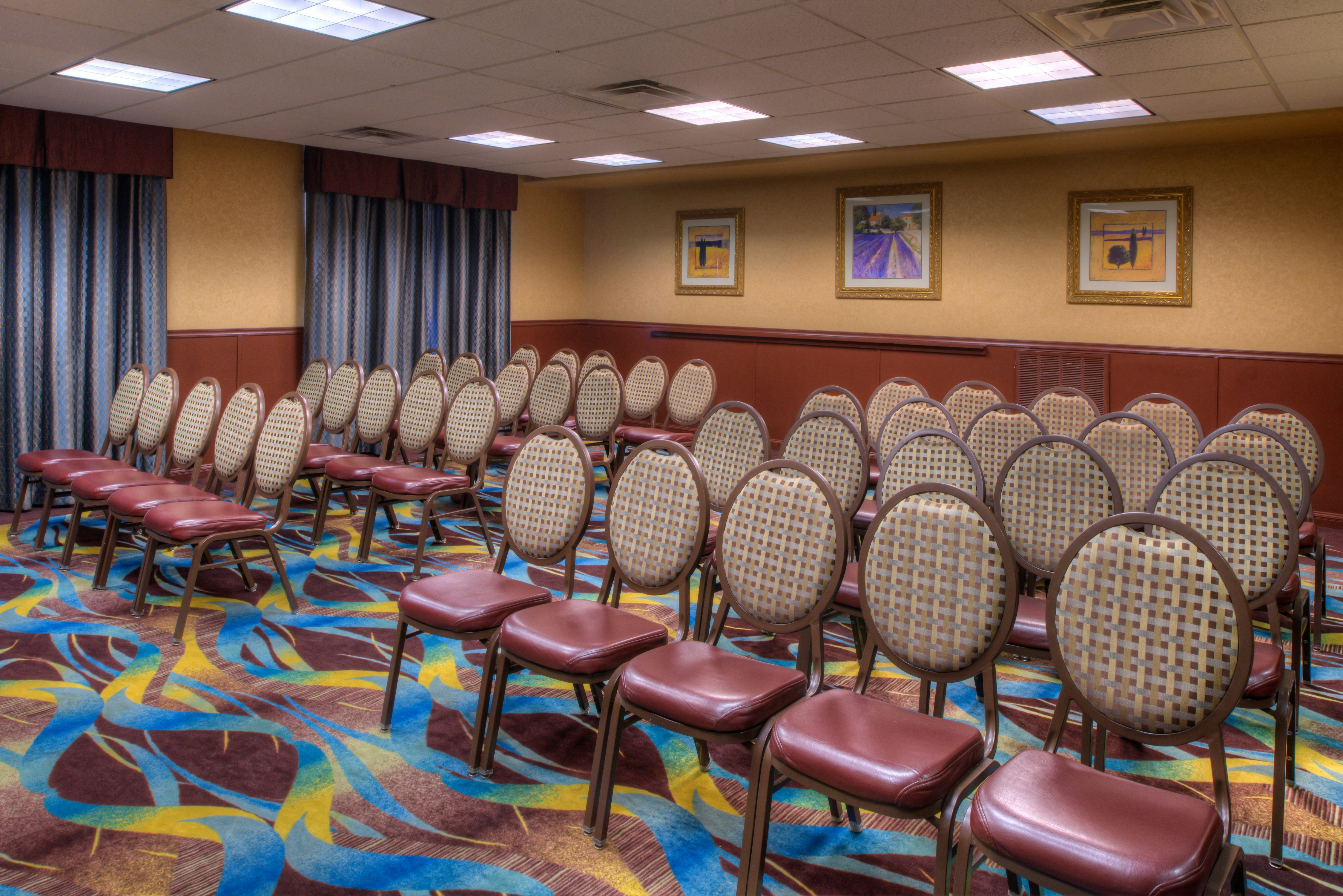 Hampton Inn Suites Ontario 49/60