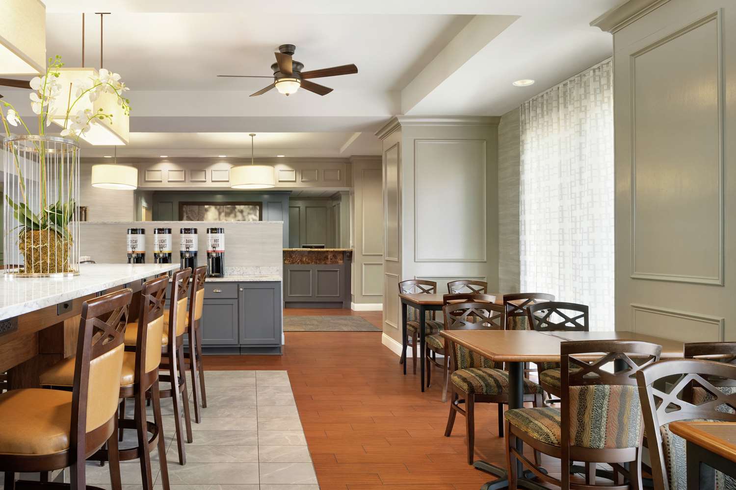 restaurant cafeteria