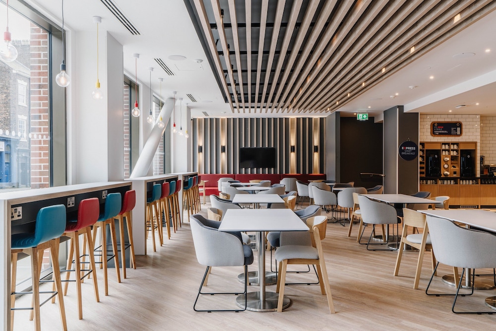 Holiday Inn Express Liverpool Central an IHG Hotel 21/30