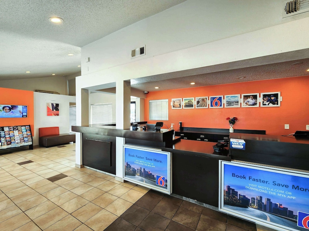 Motel6 Baytown, TX - Baytown East 11/63