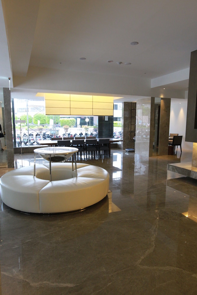 Hotel Midtown Richardson 9/64