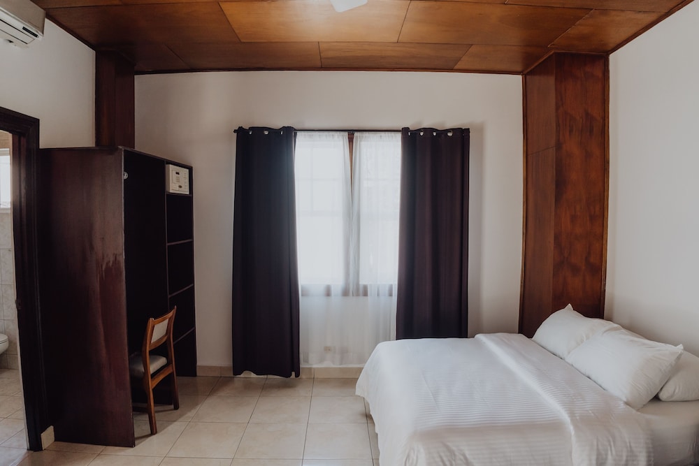 HOTEL DUNN INN 43/67