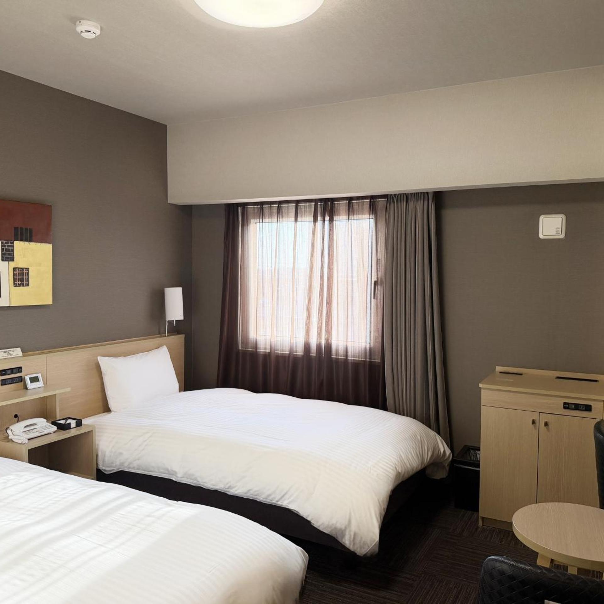 غرفة قياسية بسريرين منفصلين للمدخنين، Hotel Route Inn Yanagawa Ekimae 2/4