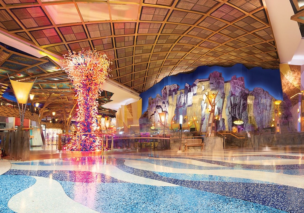 Mohegan Sun 44/51