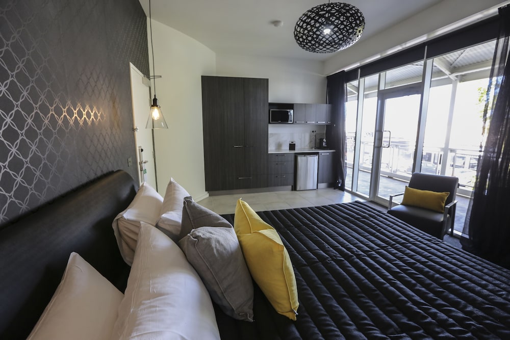 Indulge CBD Apartments 13/50
