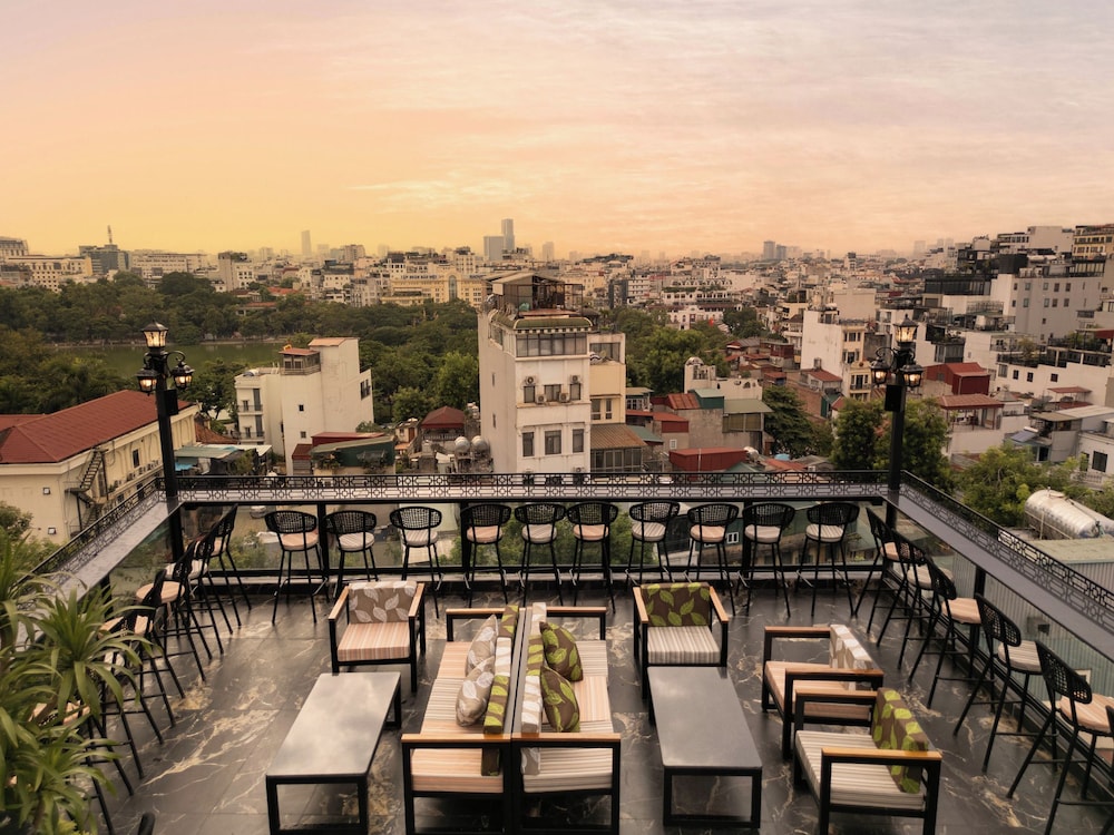 Hanoi Emerald Waters Hotel Spa 5/73