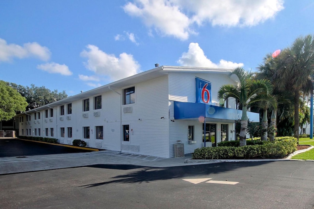 Motel6 Fort Lauderdale, FL in FORT LAUDERDALE - FL