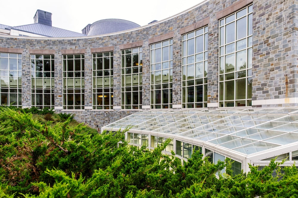 Colgate Inn 46/50