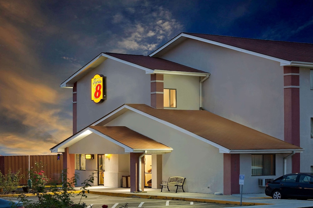 Super 8 by Wyndham Waynesboro 1/36