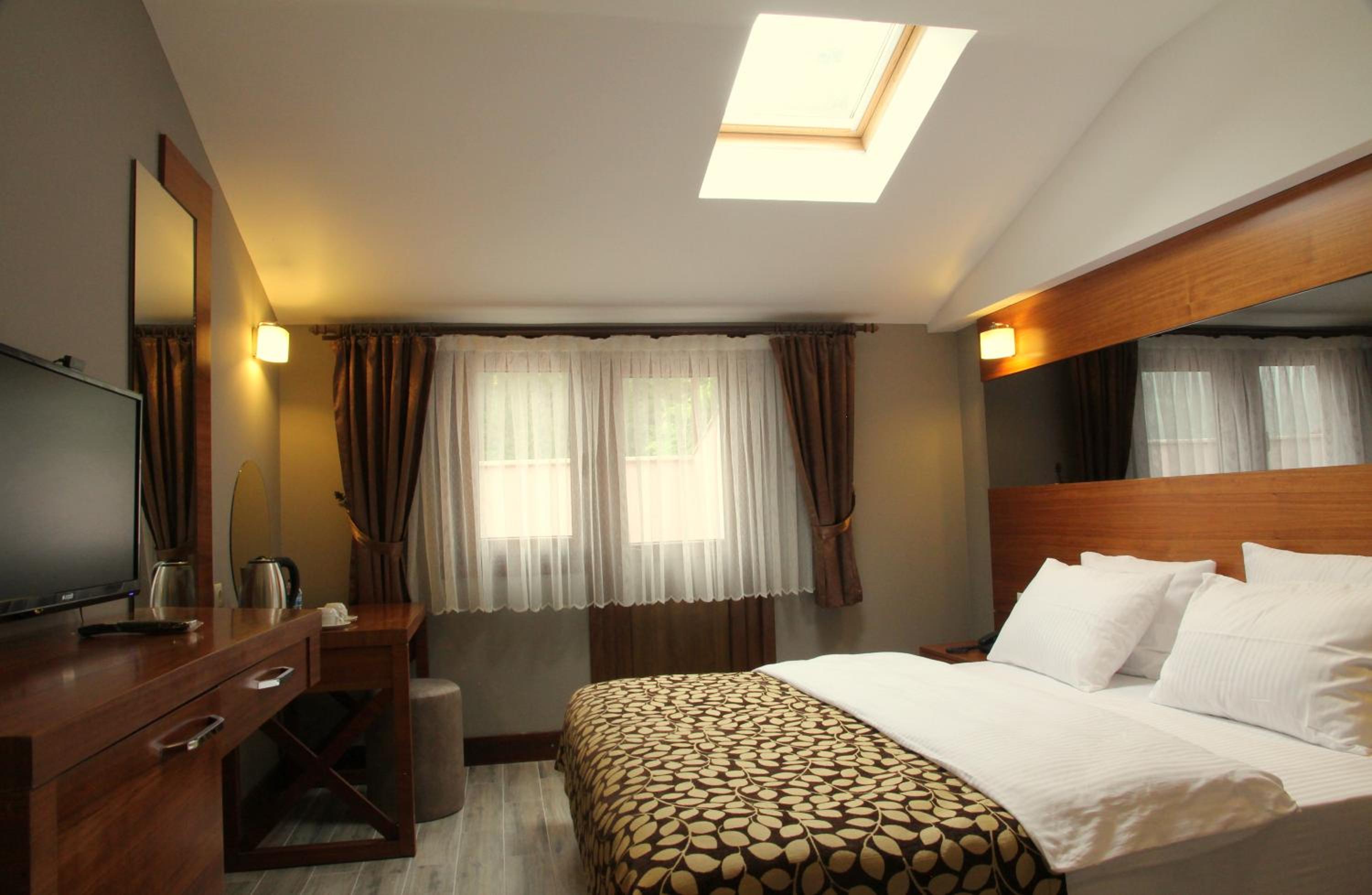 Room, Double or Twin Bed, Balcony