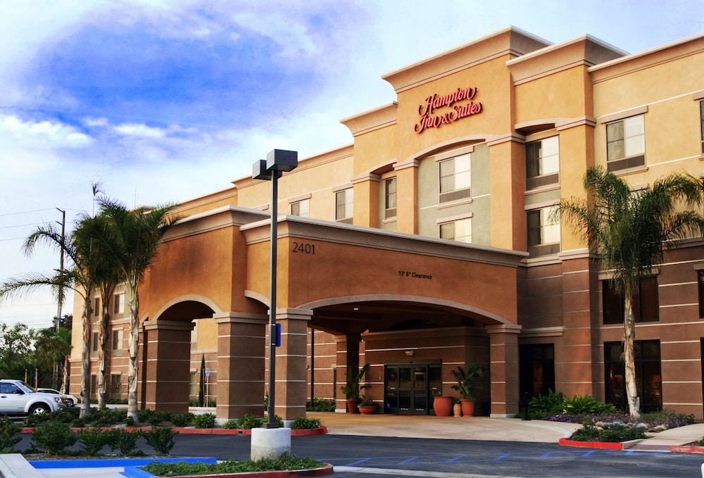 Hampton Inn Suites Seal Beach 1/32