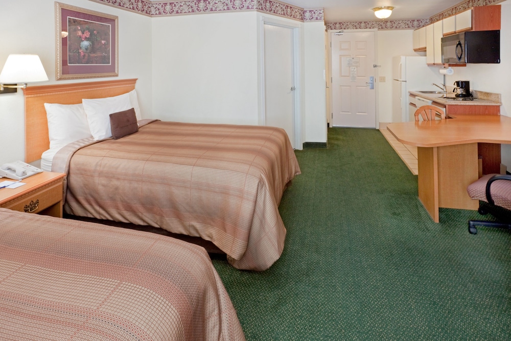 Candlewood Suites Tyler 20/54