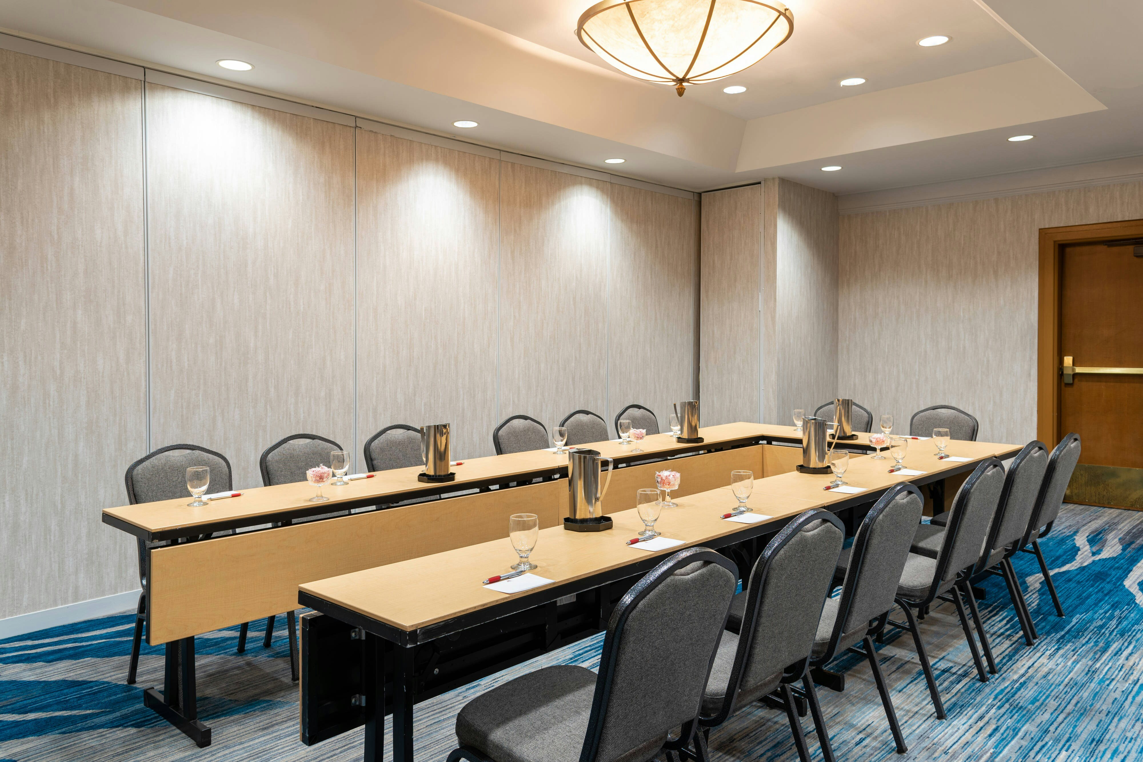 The Courtyard by Marriott Chicago at Medical District/UIC 6/7