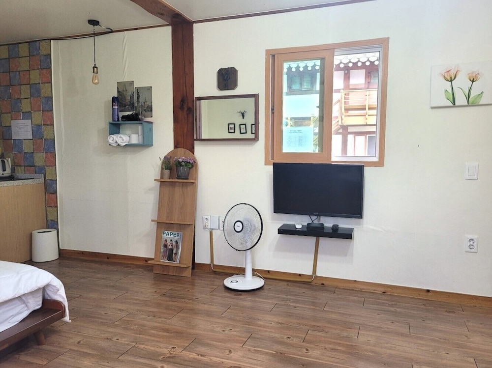 Gyeongju West Namsan Hanok Pension 32/50