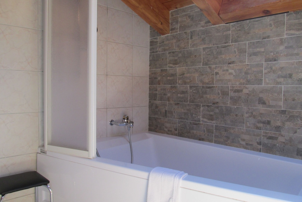 3 Bedrooms, Penthouse, 6 Beds, Mountain View, Patricia 4/4