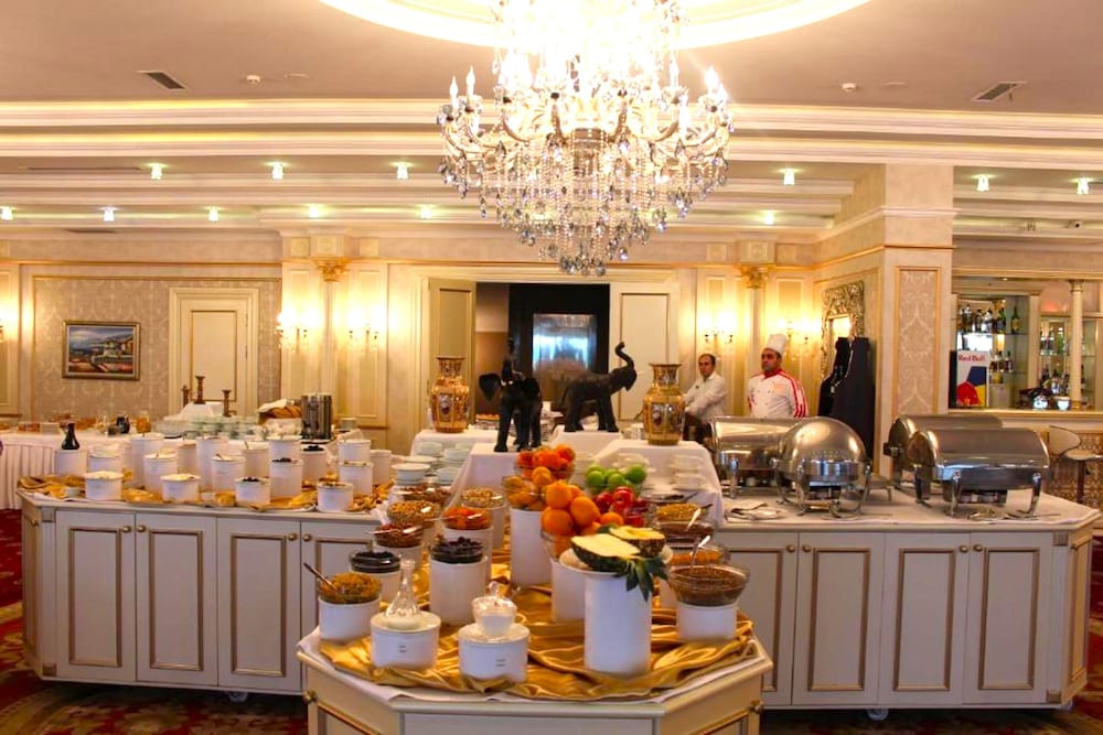 Modern Hotel Baku 42/55