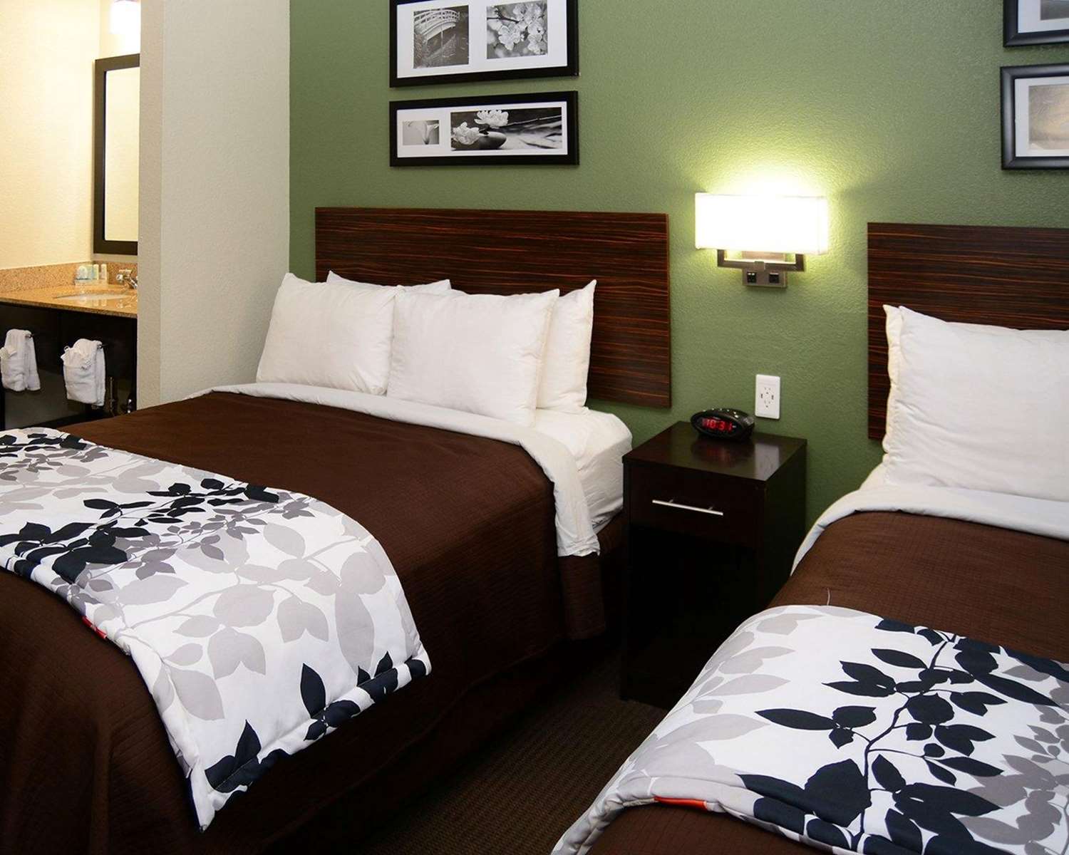 Sleep Inn Horn Lake-Southaven 8/37