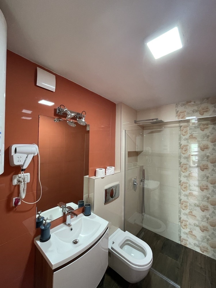 Joan Apartments & Spa 49/50