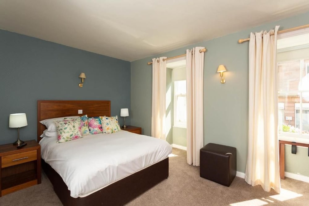 Queens Head Hotel 18/51