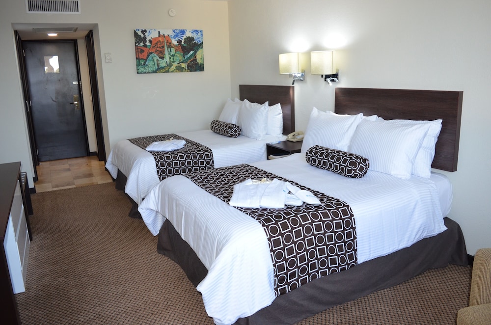 Wyndham Executivo Culiacan 11/60