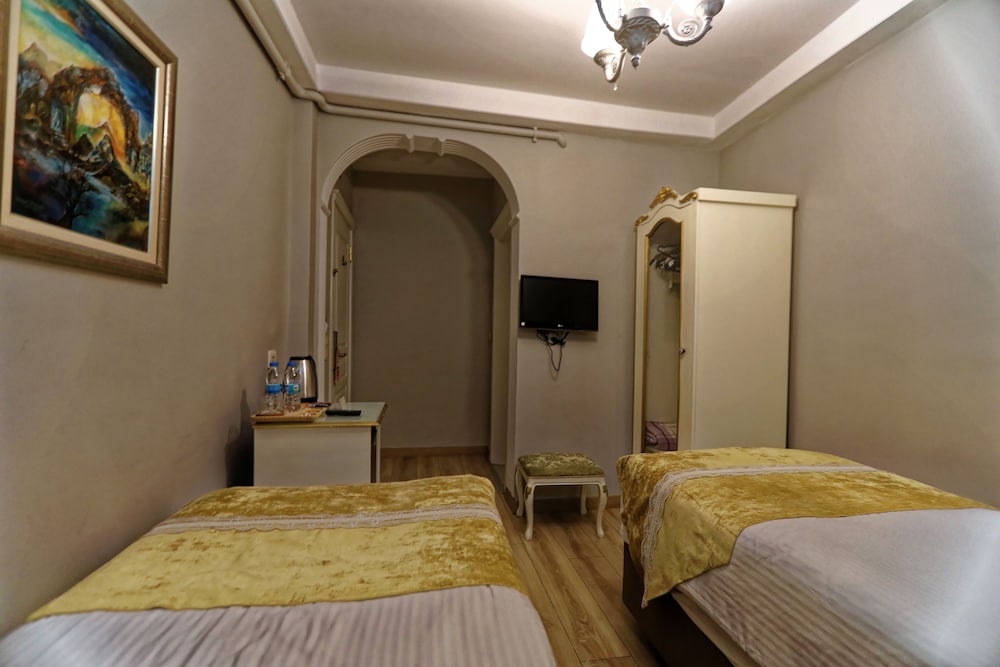 Romantic Hotel Istanbul 38/72