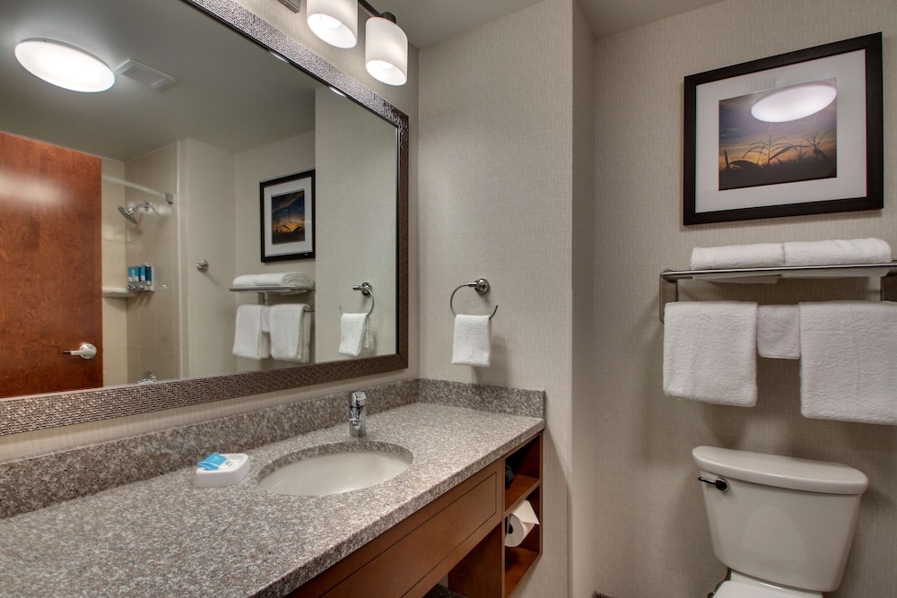 Drury Inn & Suites Iowa City Coralville 47/50
