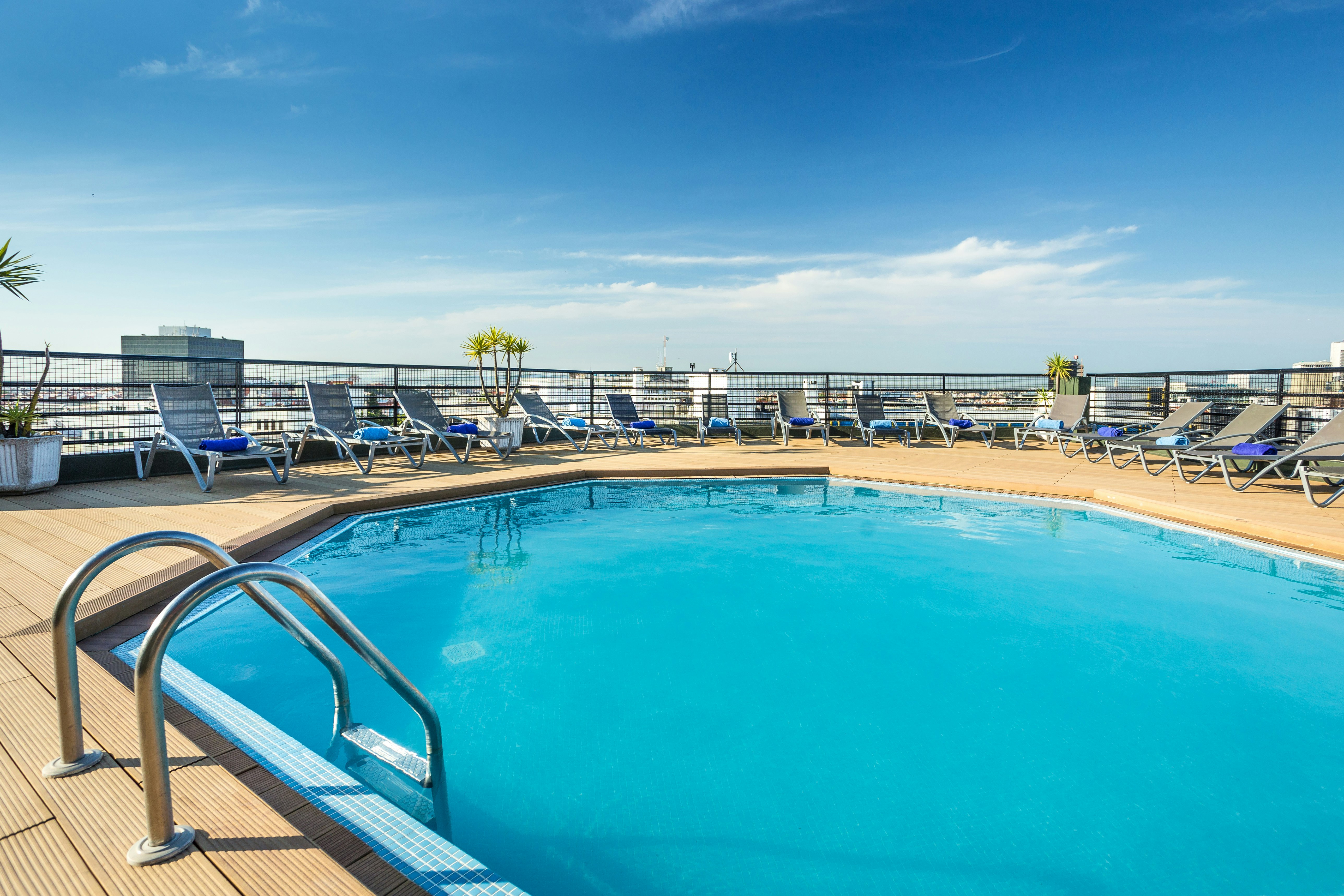 Holiday Inn Lisbon 39/77