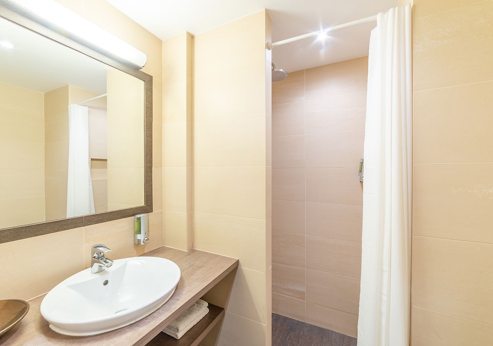 Hotel La Legende 24/25