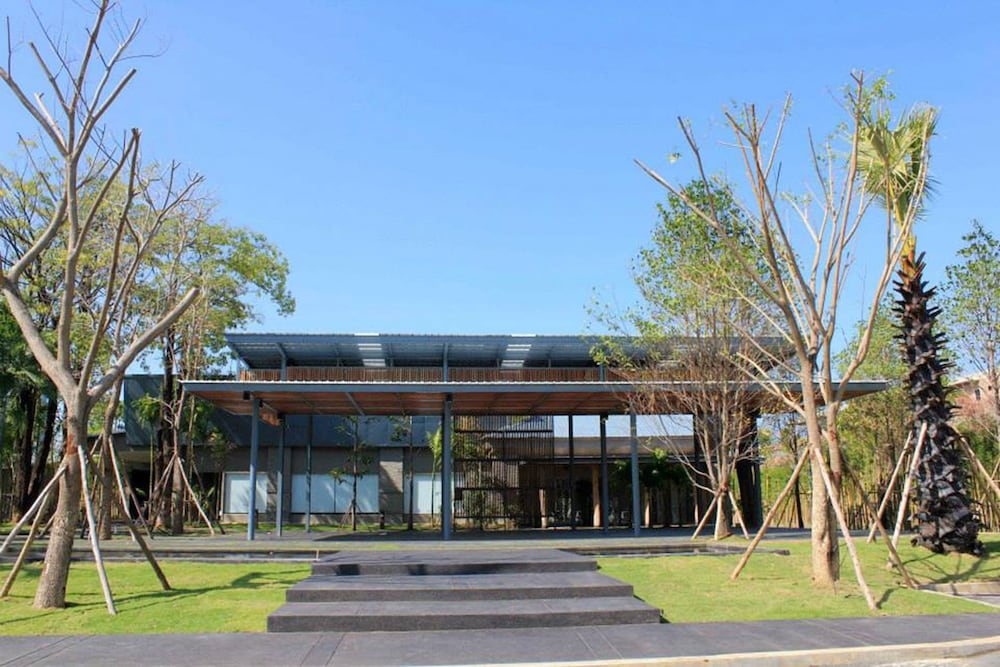 The Park Hotel 4/46