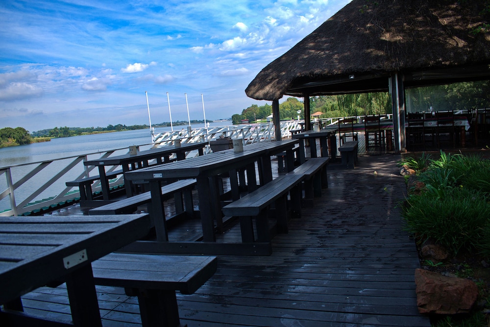 Waterfront Country Lodge and Spa 23/27