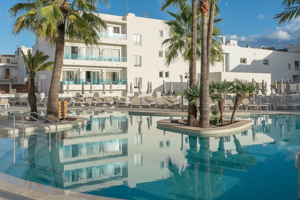 Hotel Cala Bona 7/72